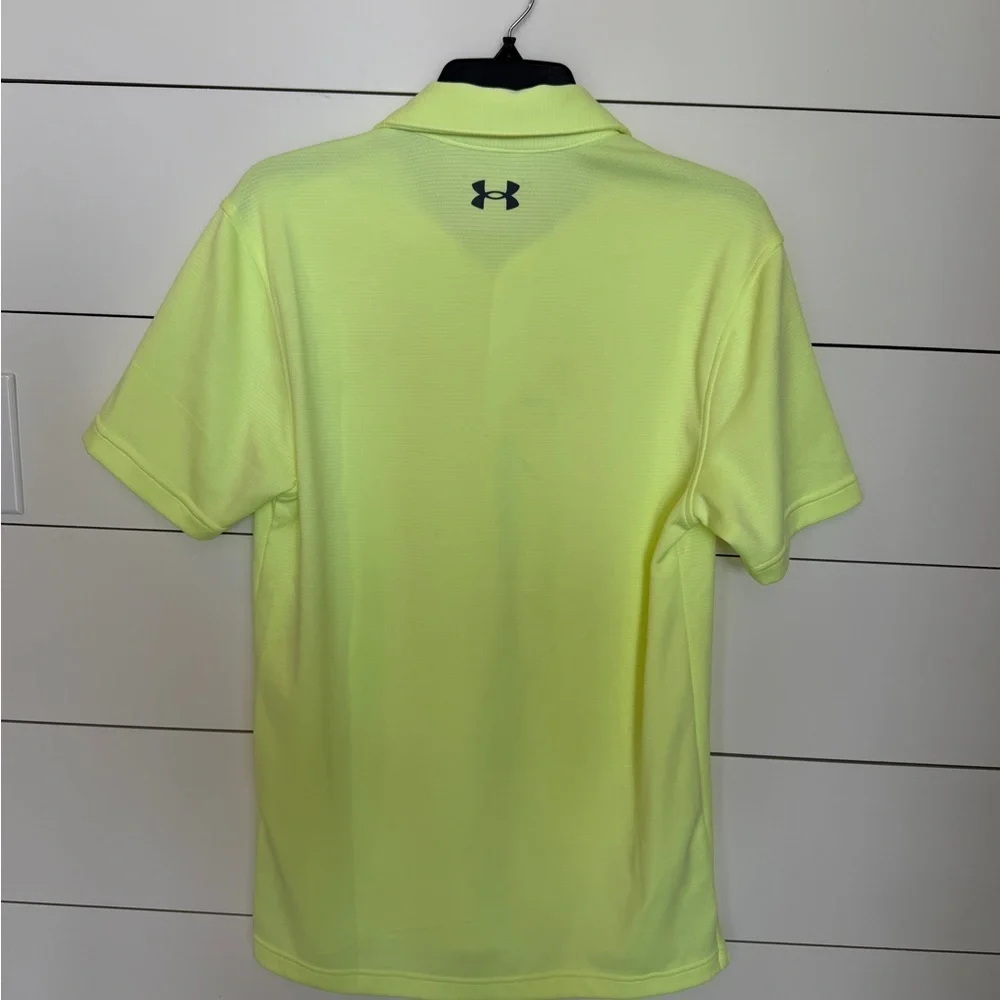 Under Armour Men’s Bright Neon Polo with Contrast Logo (Small)